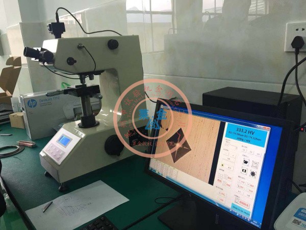 老客户推荐新客户选用我厂HVS-1000A型数显显微硬度计：现场安装照片（图像清晰质感、测试精度高）